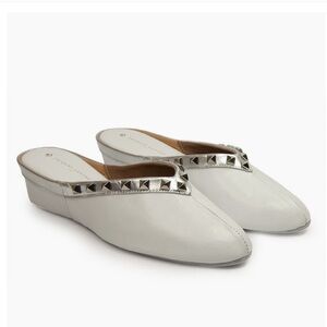 JACQUES LEVINE NAPPA LEATHER PYRAMID STUD IN BABY PINK SIZE 7B